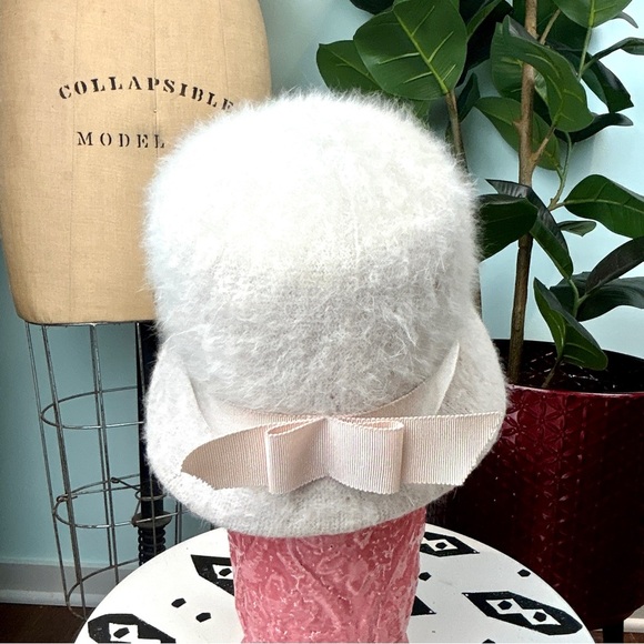 Vintage 🌸 Kangol Angora Creamy Women’s Hat - Picture 2 of 6